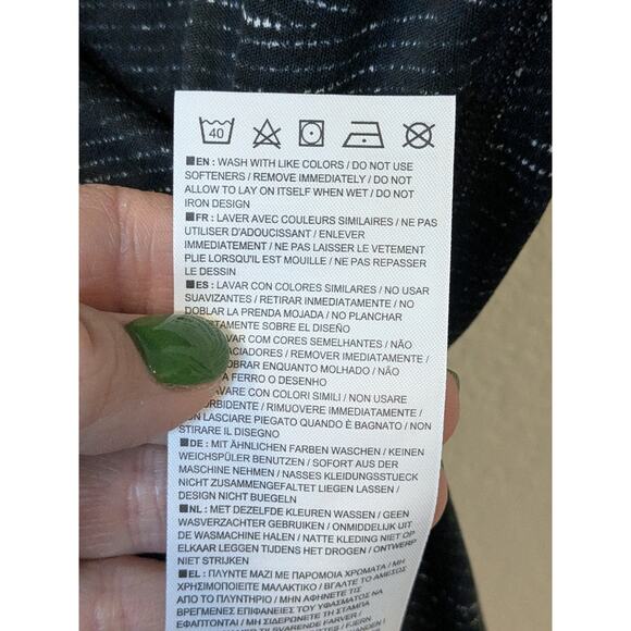 NIKE Women's Size Medium Dri-Fit Running Shirt Sleeve Top in Black $30 MSRP - Picture 6 of 6